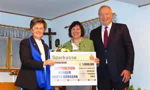 Bild_2_Spende 1000 Euro Landratsgattin