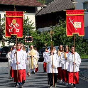 Kirchenjubiläum_Bild 1_Liturgischer Dienst Kirchenzug