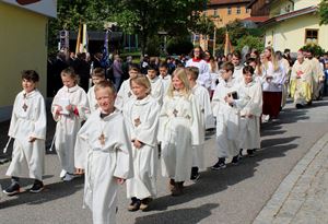 Kirchenjubiläum_Bild 2_Erstkommunionkinder