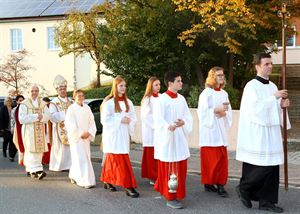 Bild_2_Kirchenzug liturgischer Dienst