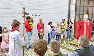 2025-07-26 Kindersegnung Weihbischof Pappenberger